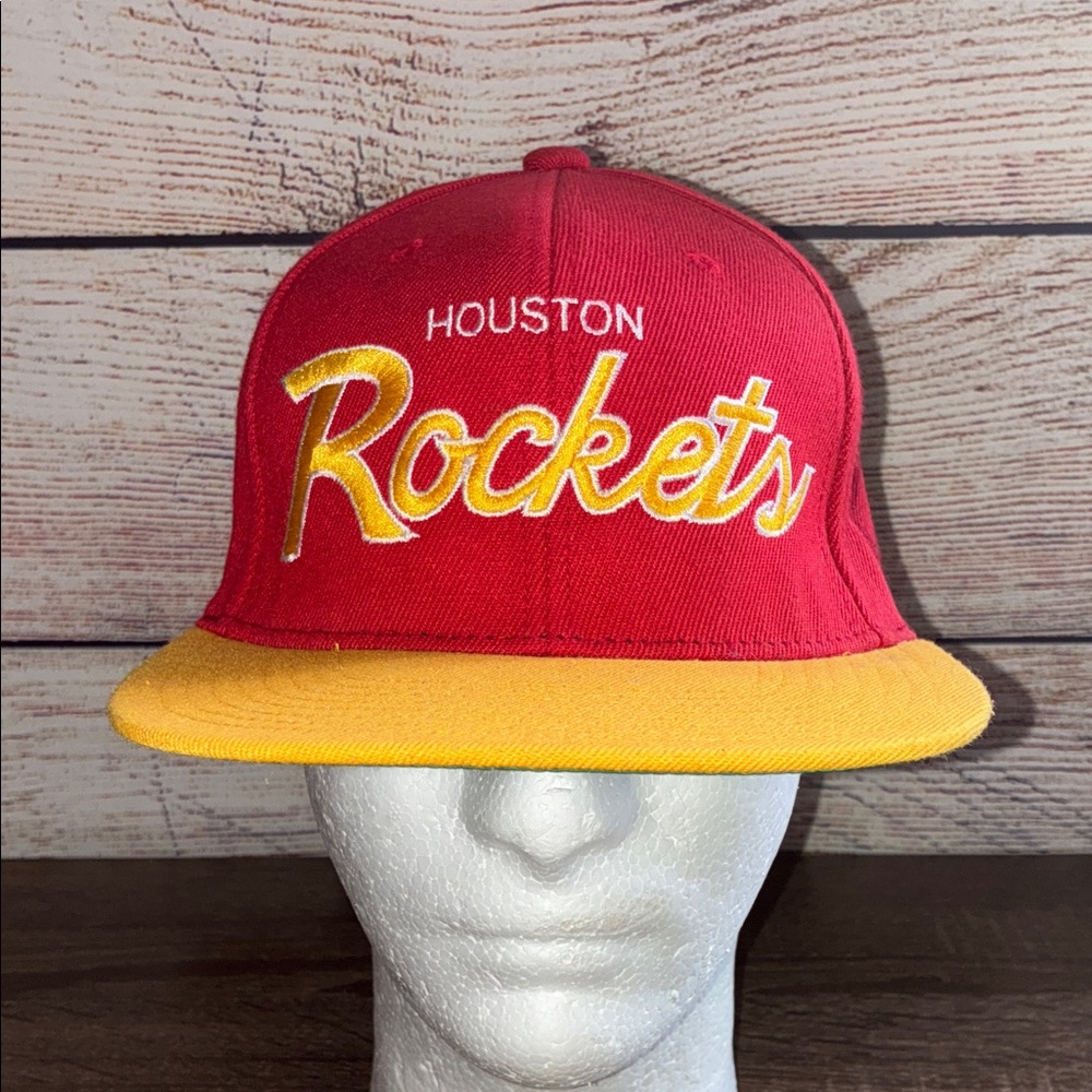 Vintage Houston Rockets Mitchell & Ness SnapBack One Size Fits All